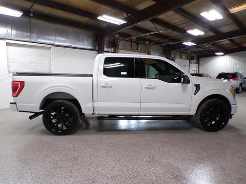 Black 2021 Ford F-150 XLT
