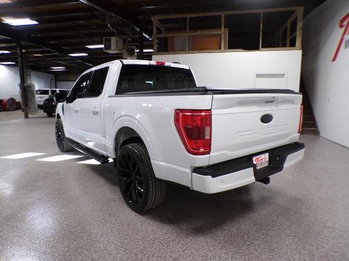 Black 2021 Ford F-150 XLT
