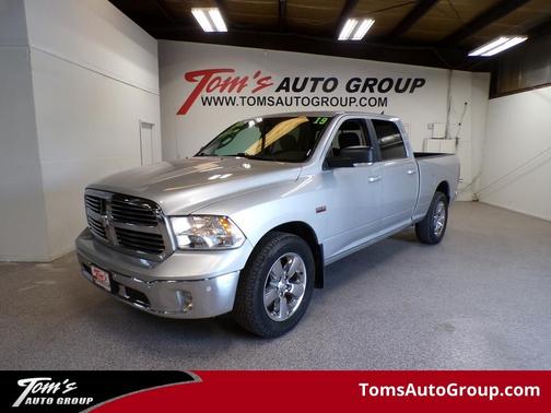 Bright Silver Clearcoat Metallic 2019 RAM 1500 Classic Big Horn