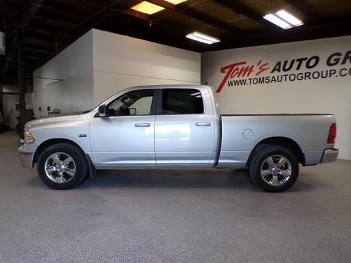Bright Silver Clearcoat Metallic 2019 RAM 1500 Classic Big Horn