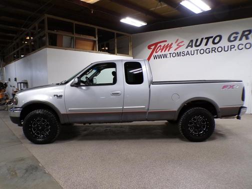 2003 Ford F-150 XL SuperCab