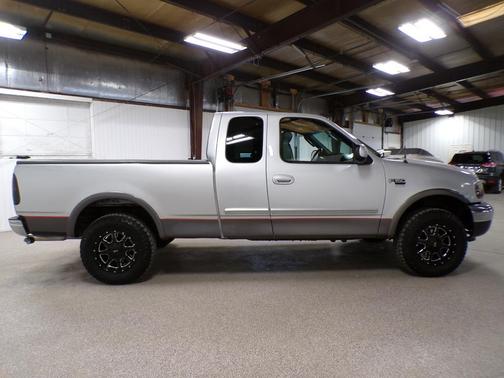 2003 Ford F-150 XL SuperCab