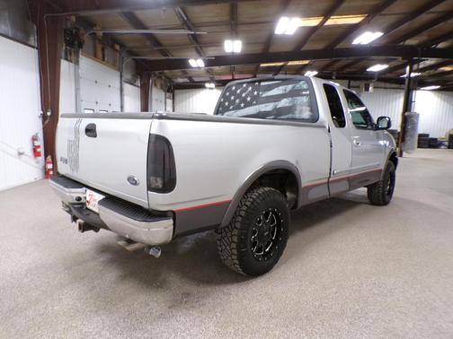 2003 Ford F-150 XL SuperCab