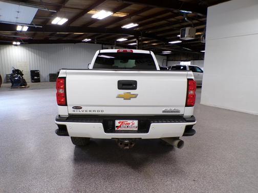 Summit White 2018 Chevrolet Silverado 2500 High Country
