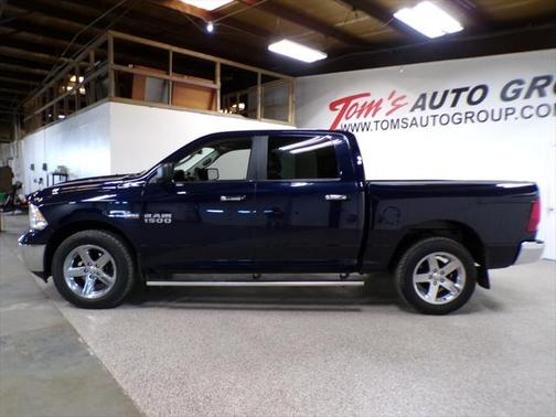 2017 RAM 1500 SLT