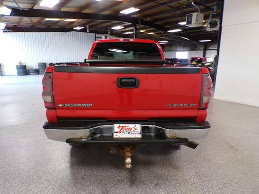 Victory Red 2005 Chevrolet Silverado 2500 LS H/D Extended Cab