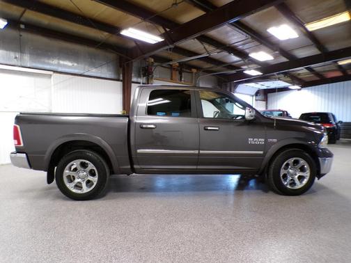 Granite Crystal Clearcoat Metallic 2017 RAM 1500 Laramie