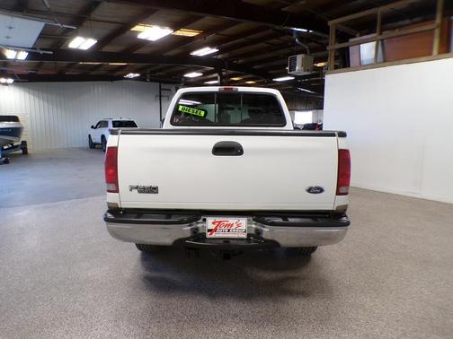 2004 Ford F-250 Lariat