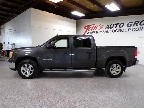 Stealth Gray Metallic 2010 GMC Sierra 1500 SLE