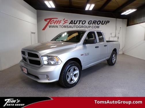Bright Silver Clearcoat Metallic 2017 RAM 1500 Express