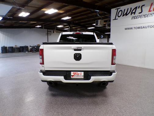 Bright White Clearcoat 2020 RAM 1500 Big Horn