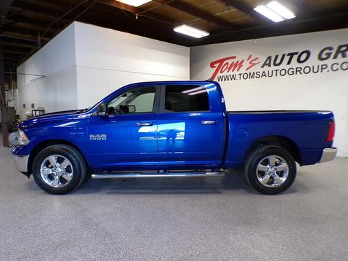 Blue Streak Pearlcoat 2017 RAM 1500 Big Horn