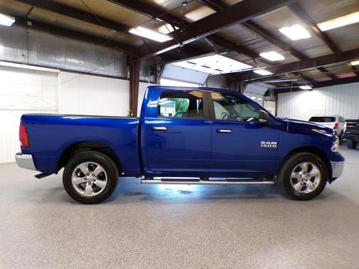 Blue Streak Pearlcoat 2017 RAM 1500 Big Horn