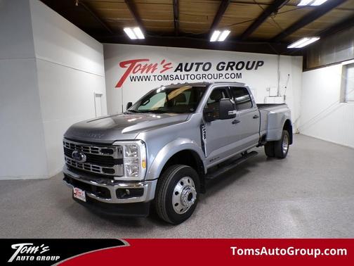 White 2023 Ford F-450 XLT