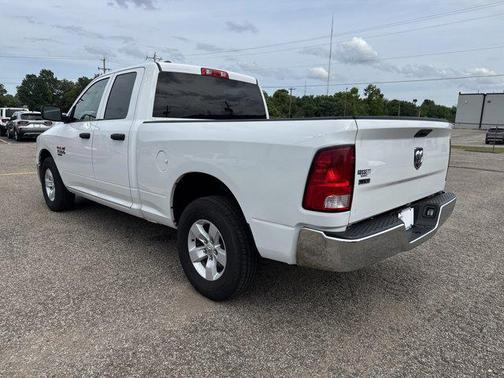 Bright White Clearcoat 2024 RAM 1500 Classic SLT