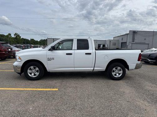 Bright White Clearcoat 2024 RAM 1500 Classic SLT