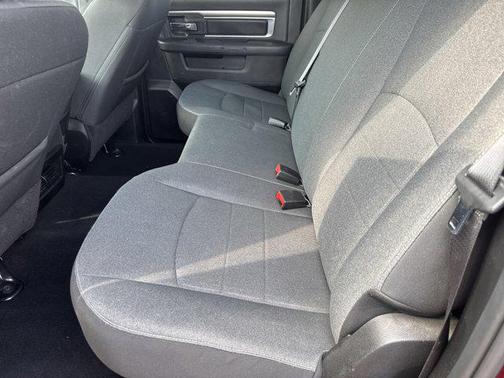 2024 RAM 1500 Classic Warlock Crew Cab 4x4 5'7' Box