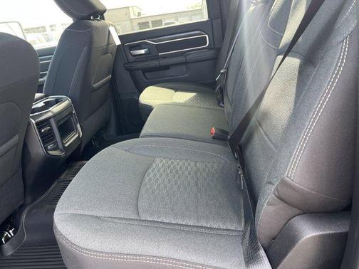 2025 RAM 2500 Big Horn Crew Cab 4x4 6'4' Box