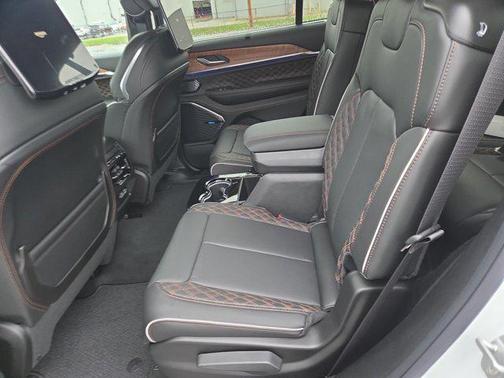 2025 Jeep Grand Cherokee L Summit Reserve