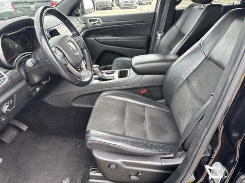 2022 Jeep Grand Cherokee Laredo