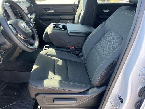 2025 RAM 1500 Warlock Crew Cab 4x4 5'7' Box