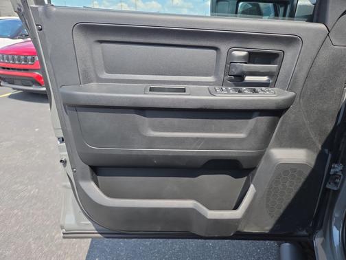 Ceramic Gray Clearcoat 2026 RAM 2500 Warlock Crew Cab 4x4 6'4' Box