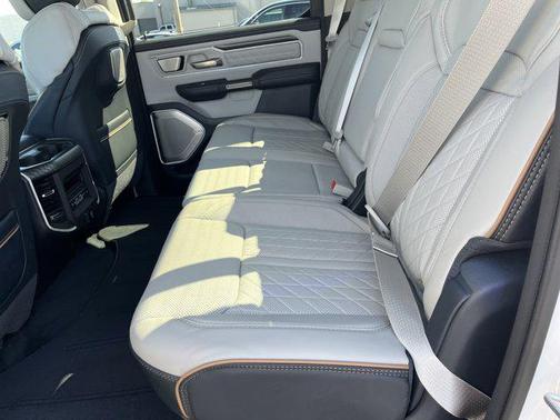 2025 RAM 1500 ST