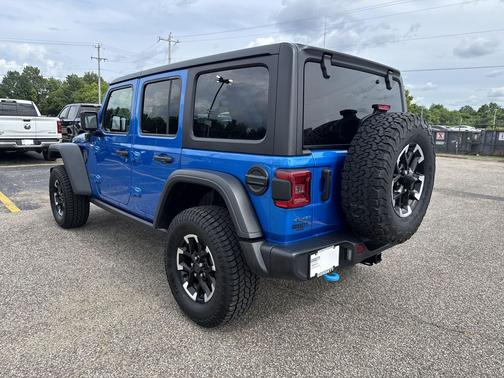 Hydro Blue Pearlcoat 2024 Jeep Wrangler 4xe Rubicon