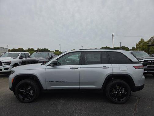 2025 Jeep Grand Cherokee Altitude