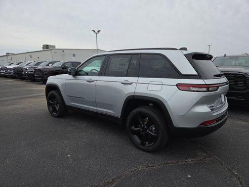 2025 Jeep Grand Cherokee Altitude