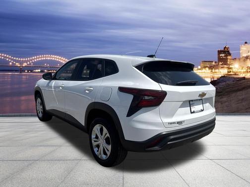 Summit White 2026 Chevrolet Trax LS