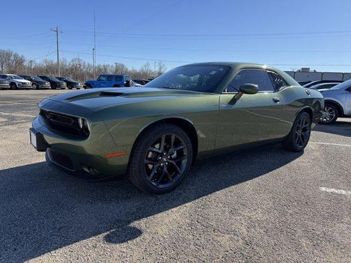 2021 Dodge Challenger SXT