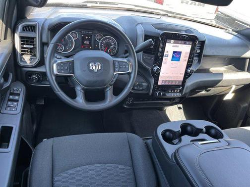 2025 RAM 2500 Tradesman Crew Cab 4x4 6'4' Box