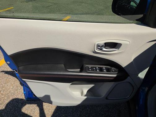 Laser Blue Pearlcoat 2019 Jeep Compass Limited