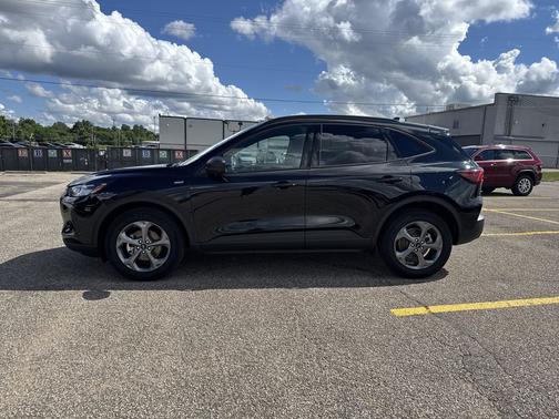 '' 2025 Ford Escape ST-Line