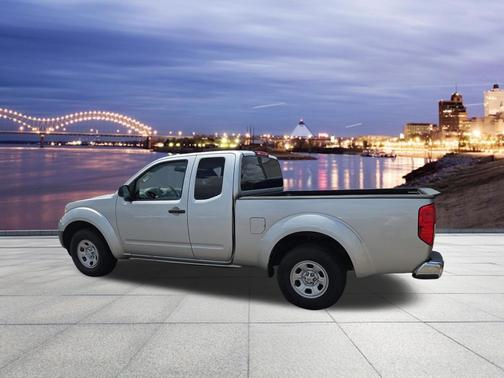 Brilliant Silver 2013 Nissan Frontier S