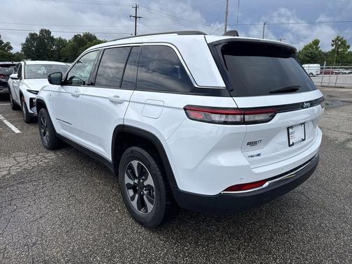 Bright White Clearcoat 2024 Jeep Grand Cherokee 4xe Base