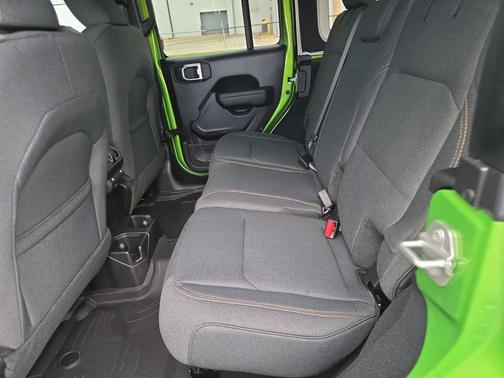 Mojito Clearcoat 2026 Jeep Wrangler Willys