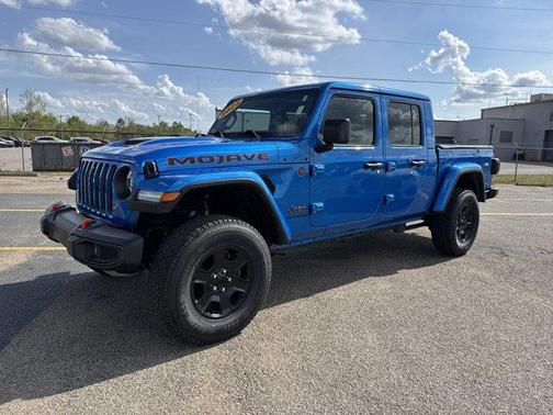 Hydro Blue Pearlcoat 2022 Jeep Gladiator Mojave 4x4