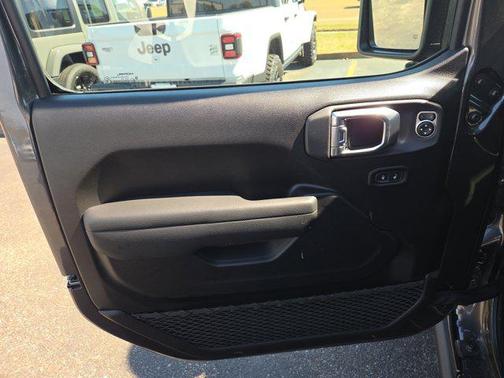 2026 Jeep Gladiator Willys 4x4