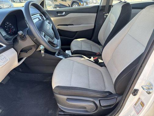 2022 Hyundai Accent SE