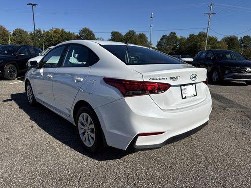 2022 Hyundai Accent SE