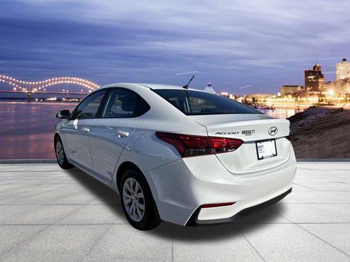 2022 Hyundai Accent SE