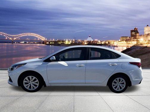 2022 Hyundai Accent SE