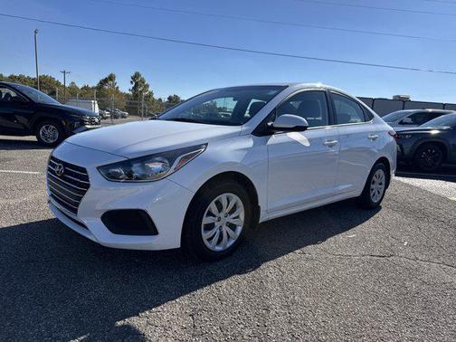 2022 Hyundai Accent SE