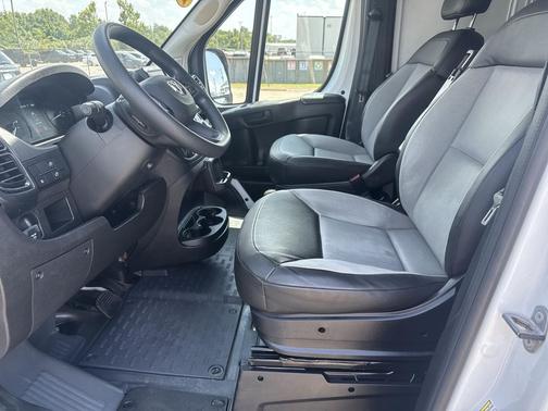 Bright White Clearcoat 2025 RAM ProMaster 2500 Tradesman