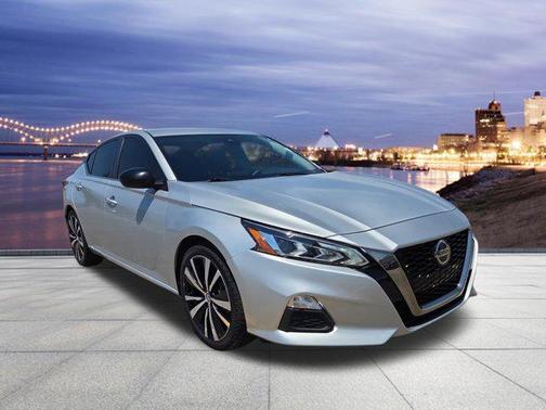 Brilliant Silver Metallic 2021 Nissan Altima SR FWD