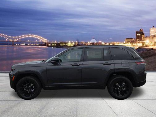 Baltic Gray Metallic Clearcoat 2026 Jeep Grand Cherokee Altitude