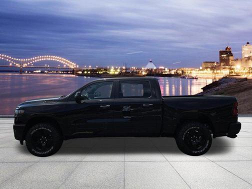 Diamond Black Crystal Pearlcoat 2026 RAM 1500 Warlock Crew Cab 4x4 5'7' Box