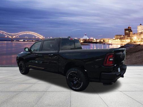 Diamond Black Crystal Pearlcoat 2026 RAM 1500 Warlock Crew Cab 4x4 5'7' Box